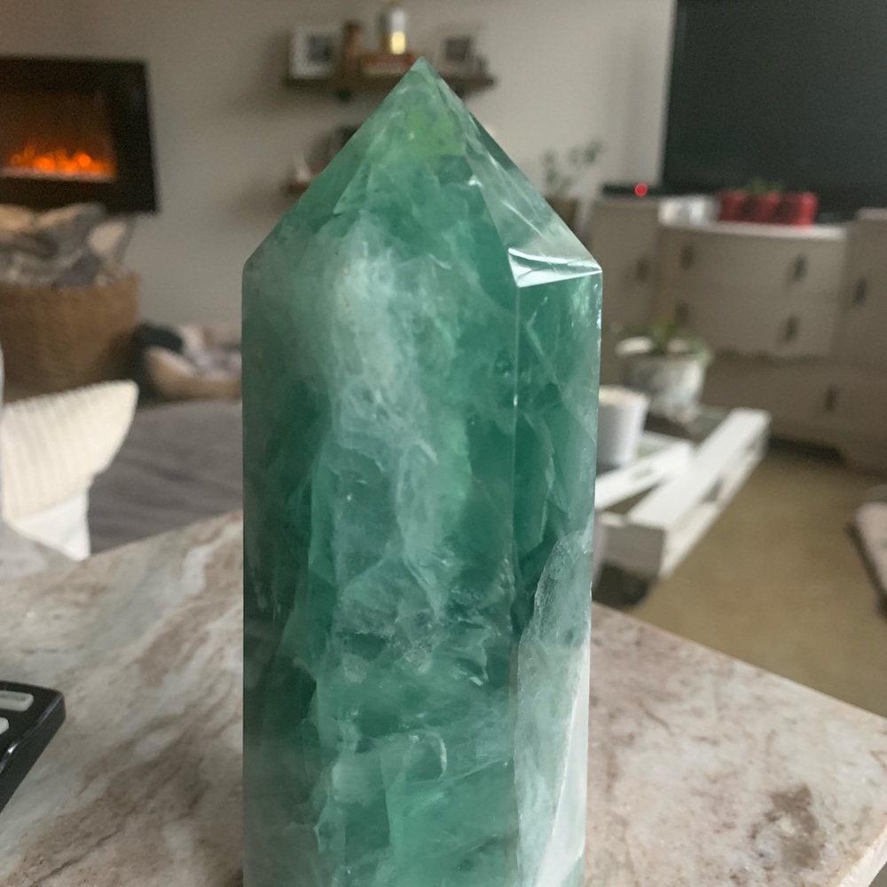Green and white Flourite Crystal Tower 6” tall 3w